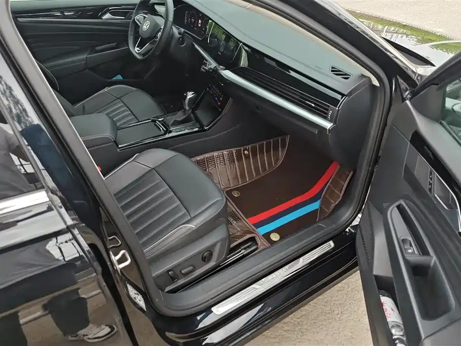 Volkswagen Passat 2023 Facelift 330TSI Starlight Elite Edition фото 8