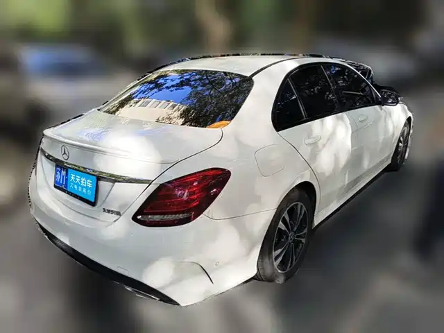 Mercedes-Benz C-Class 2018 C 200 Sport Edition — фото 2