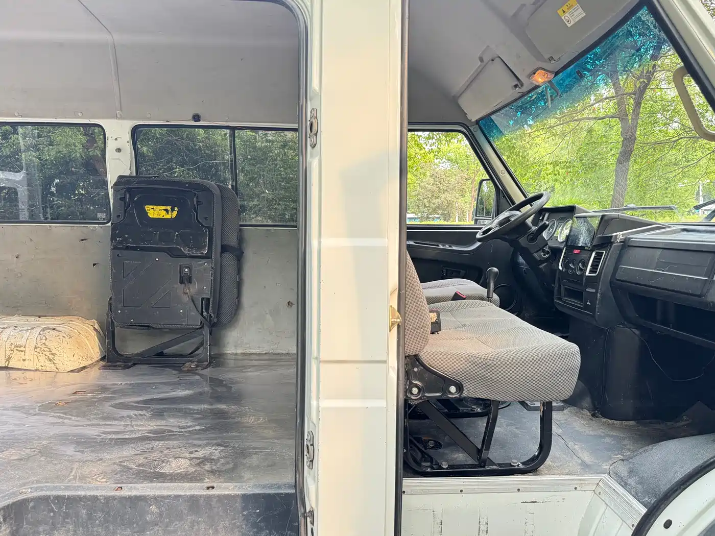 Iveco Daily 2018 2017 Model 2.5T A35 Bus 5-7 Seats 47Z5