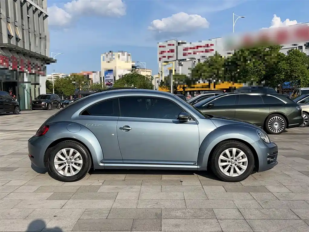 Volkswagen Beetle 2018 180TSI Easy Joy Edition фото 6