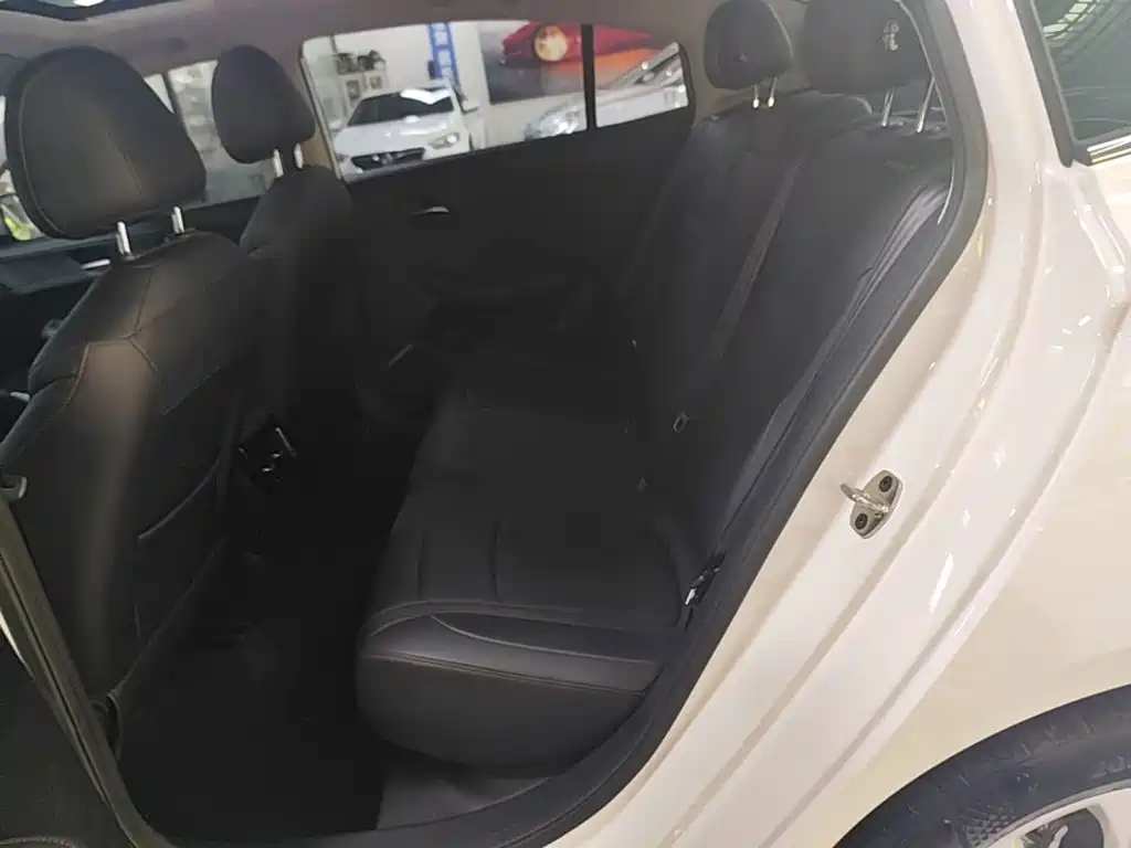 Roewe i5 2025 2023 1.5L CVT Luxury Edition