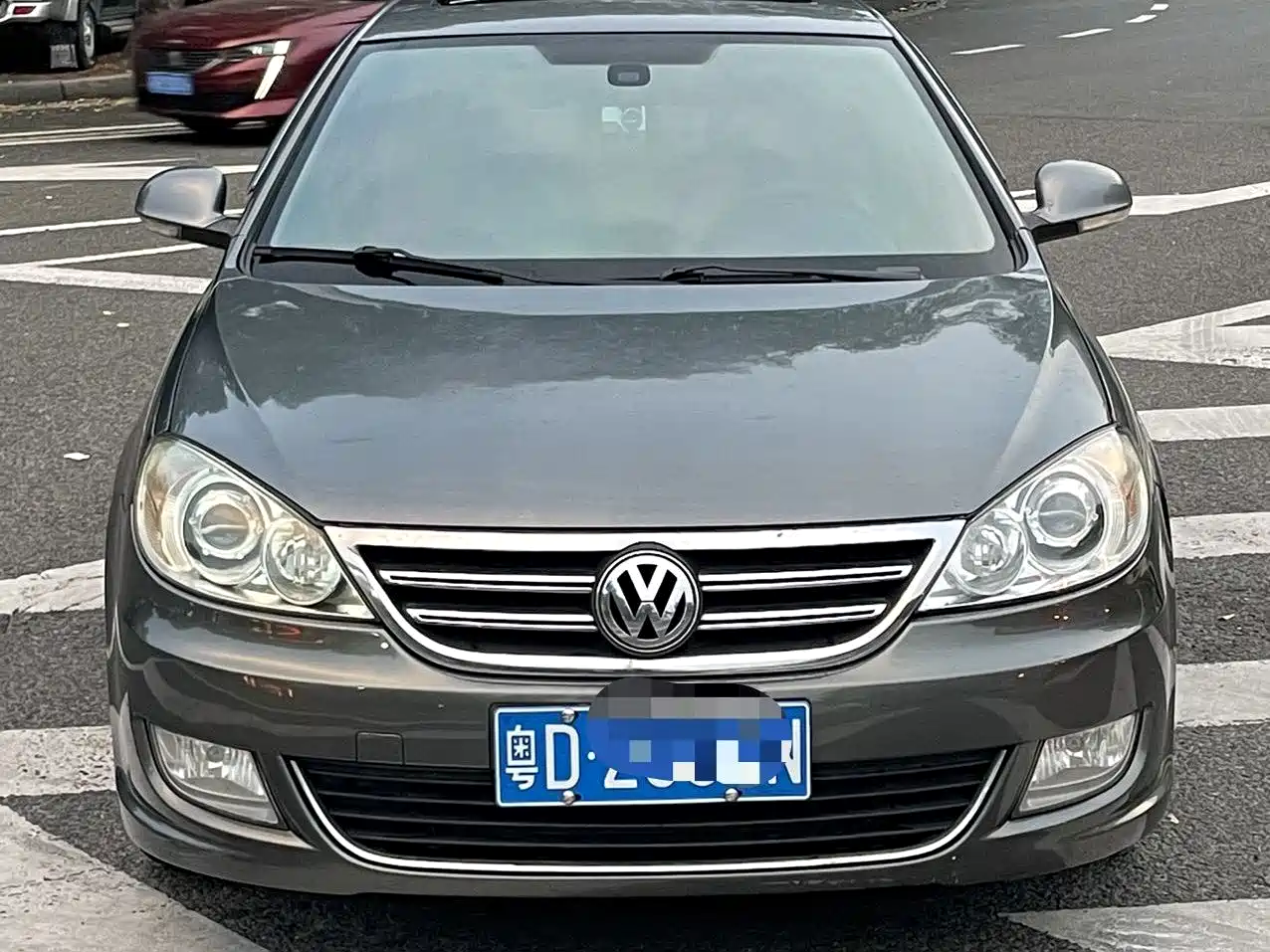 Volkswagen Lavida 2011 1.6L Automatic Leisure Edition фото 2