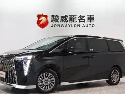 Trumpchi M8