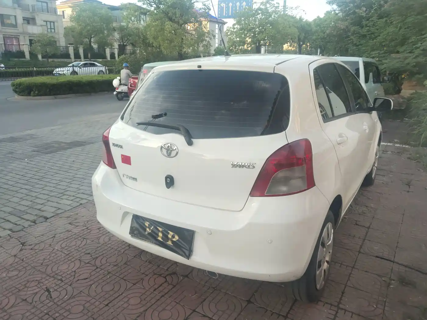 Toyota Yaris 2013 2011 1.6E Auto Charm Edition