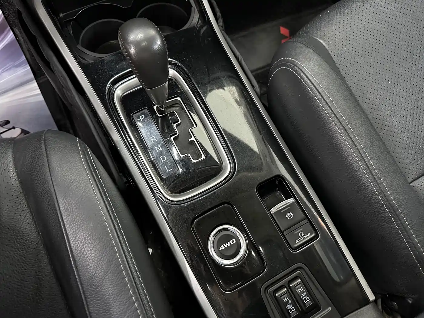 Mitsubishi Outlander 2017 2018 2.4L 4WD Luxury Edition 7-seater