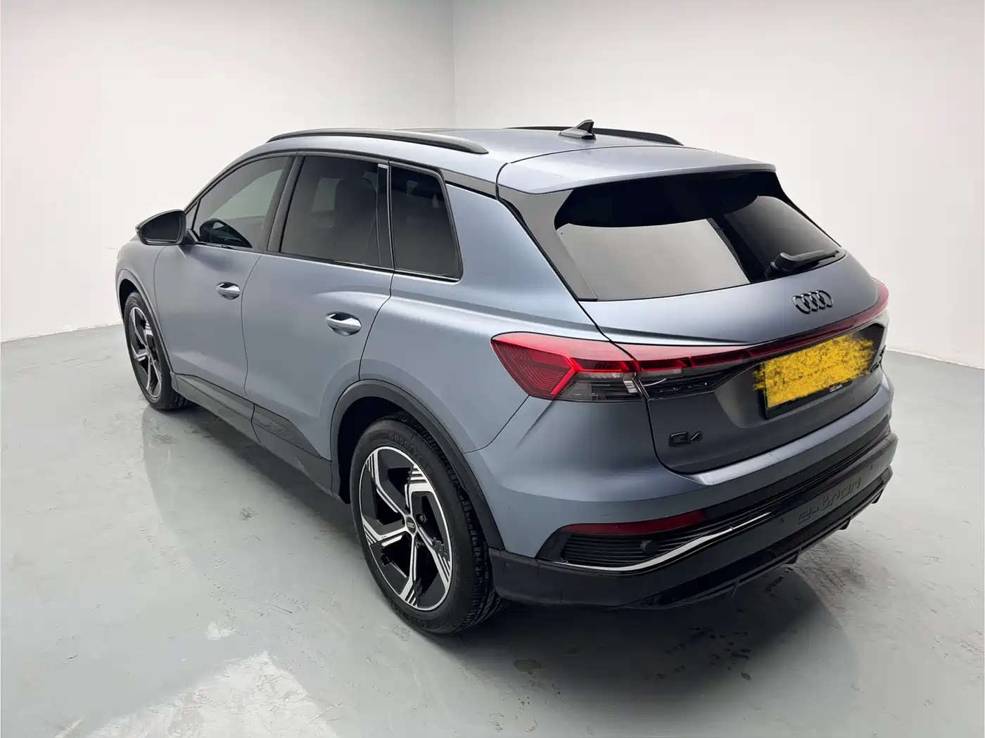 Audi Q4 e-tron 2022 40 e-tron First Edition фото 6