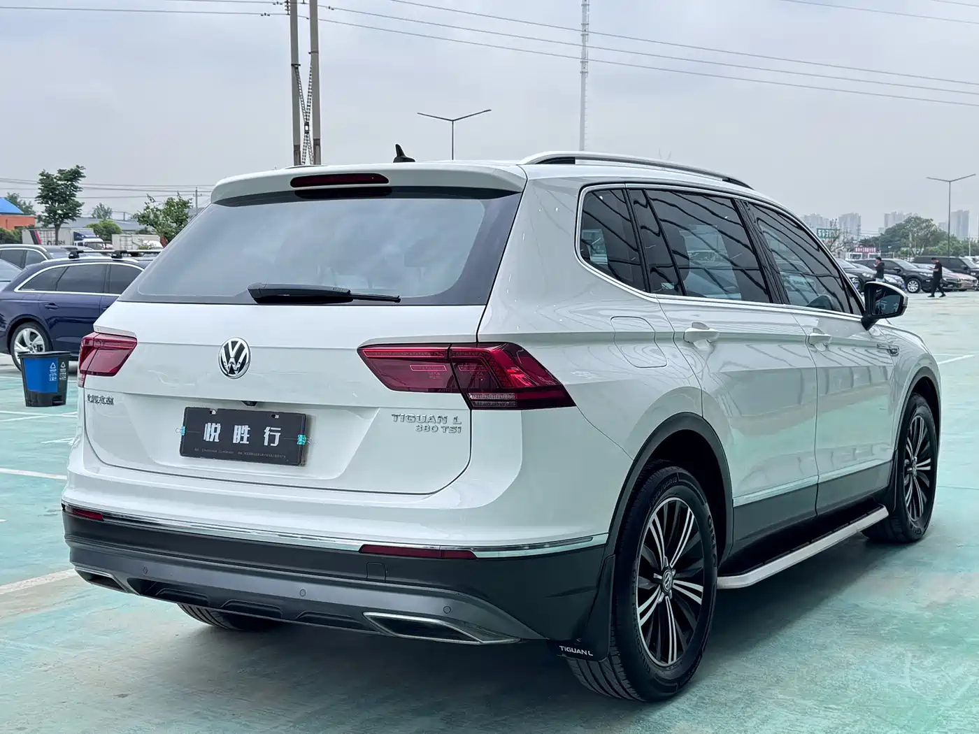 Volkswagen Tiguan L 2018 380TSI Automatic AWD Luxury Edition фото 7