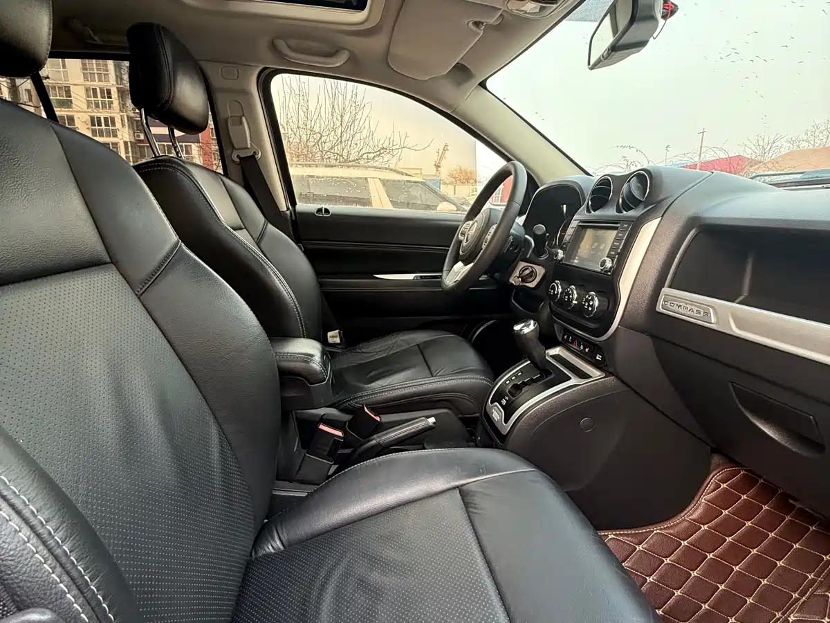 Jeep Compass (Import) 2015 2014 Facelift 2.0L 2WD Elite Edition