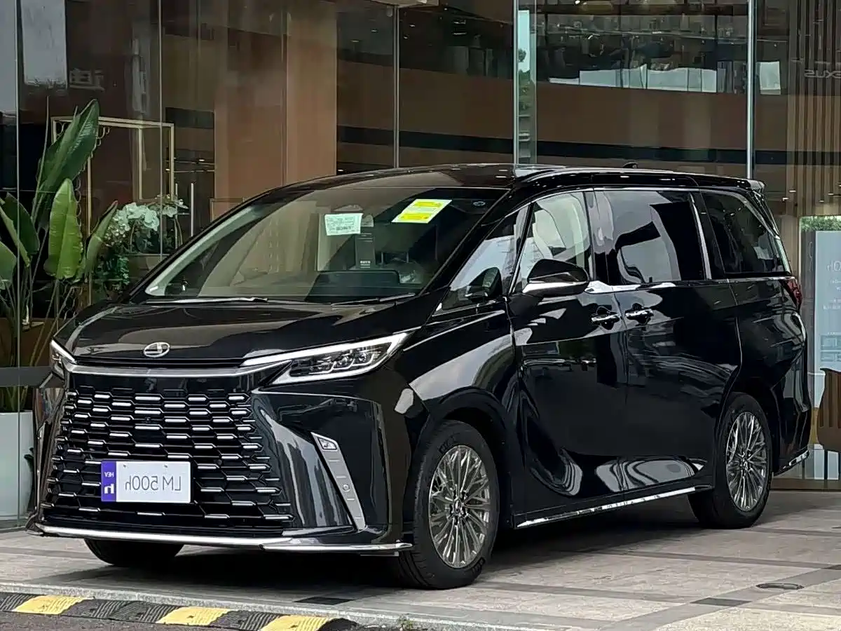 Lexus LM 2025 Model 500h Six-Seater Prestige Edition