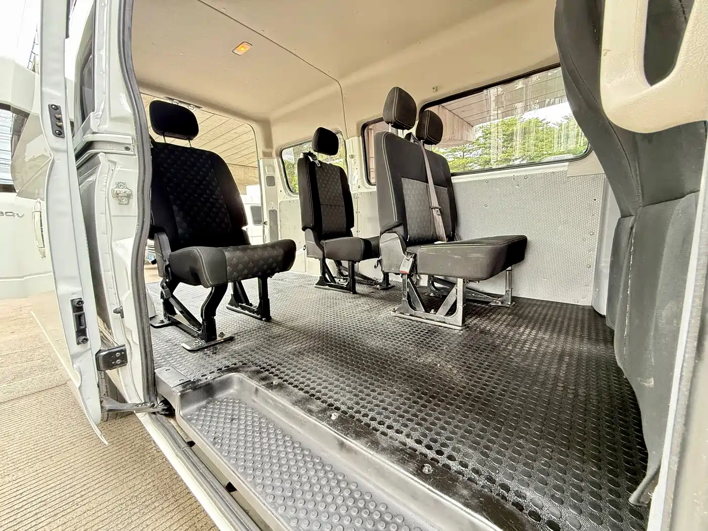 Maxus Xintu V80 2026 2025 Model PRO Aoyun 2.0T Automatic Long Wheelbase Medium Roof 6/7/8/9-seater