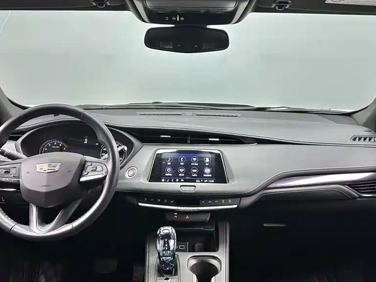 Cadillac XT4 2026 2022 28T FWD Luxury
