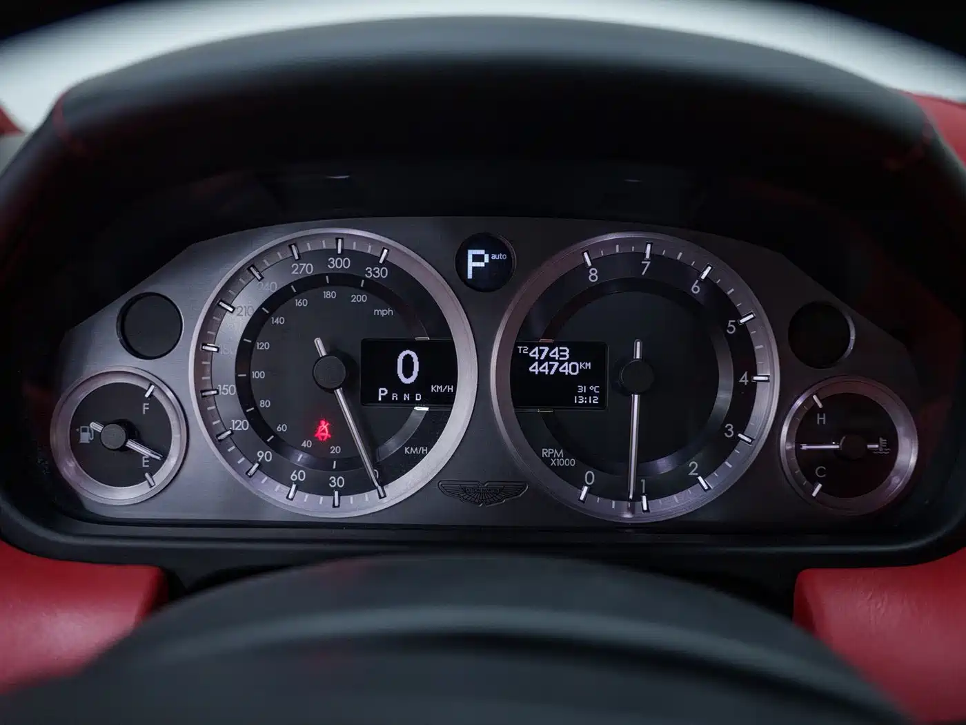 Aston Martin DB9 2014 2013 6.0L Coupe