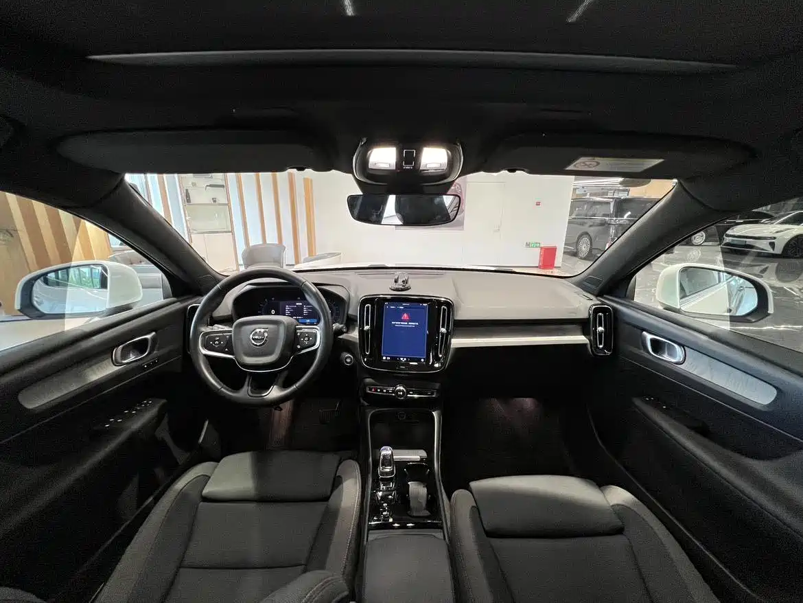Volvo XC40 2024 2024 B3 Smart Elite Luxury Edition