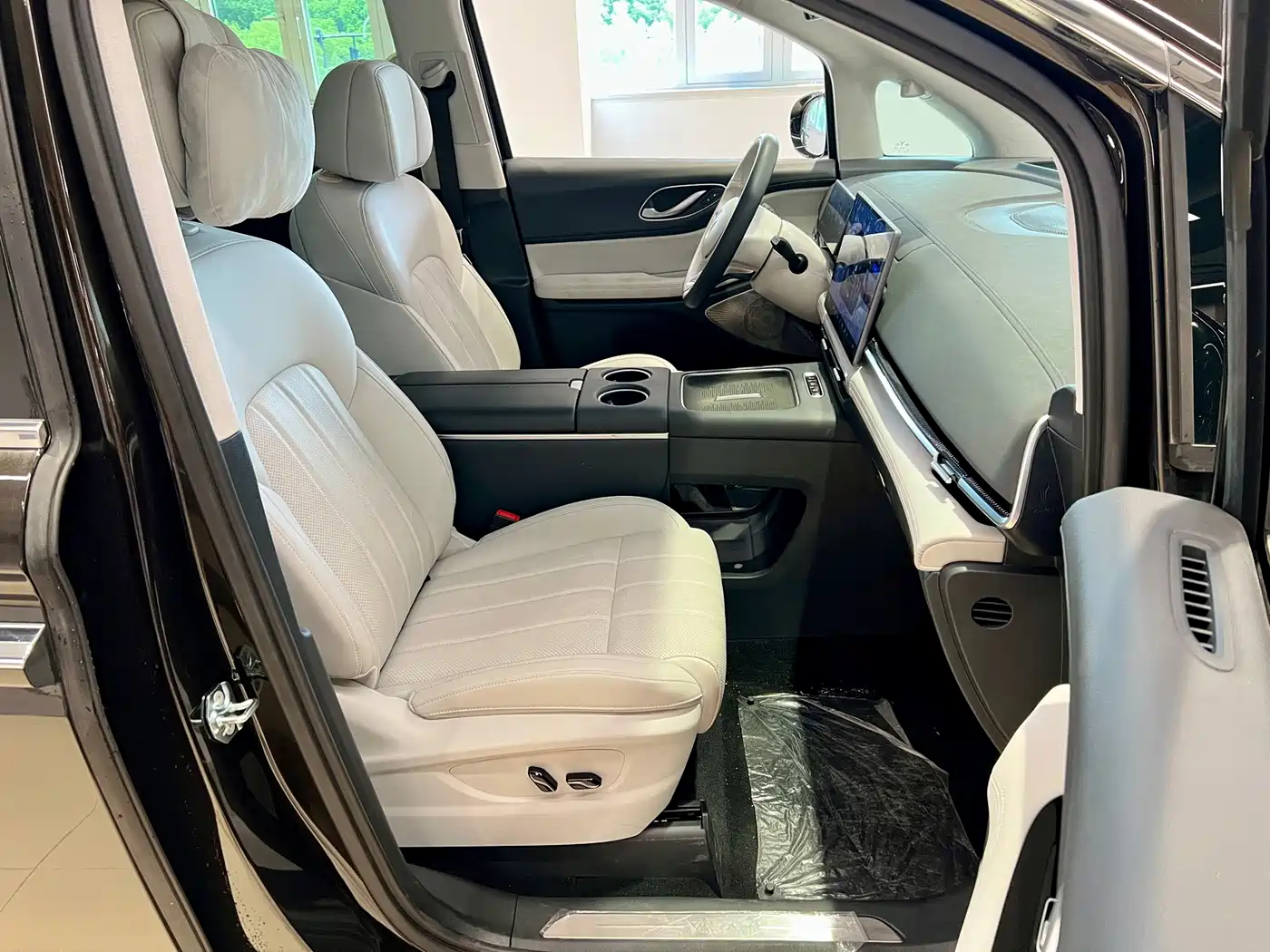 Voyah Auto Voyah Dreamer 2025 2025 Model PHEV 4WD Premium QianKun Edition