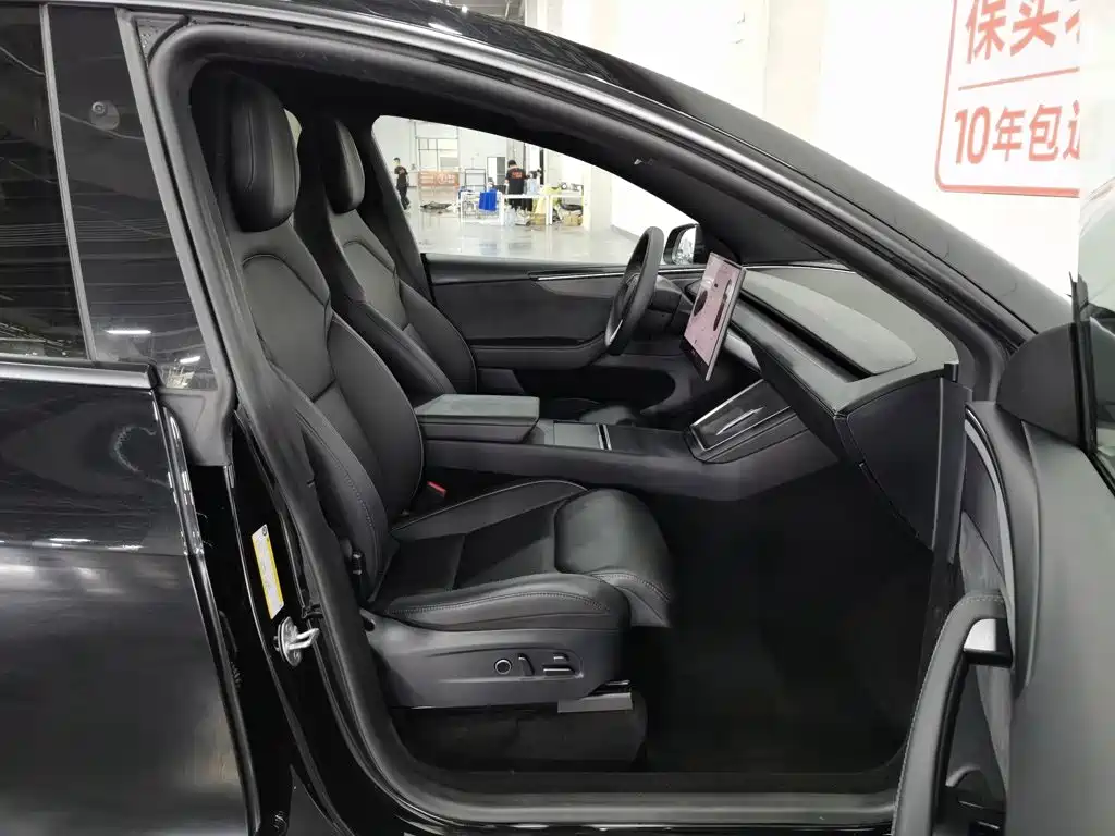 Tesla Model Y L 2025 2025 Facelift Long Range AWD