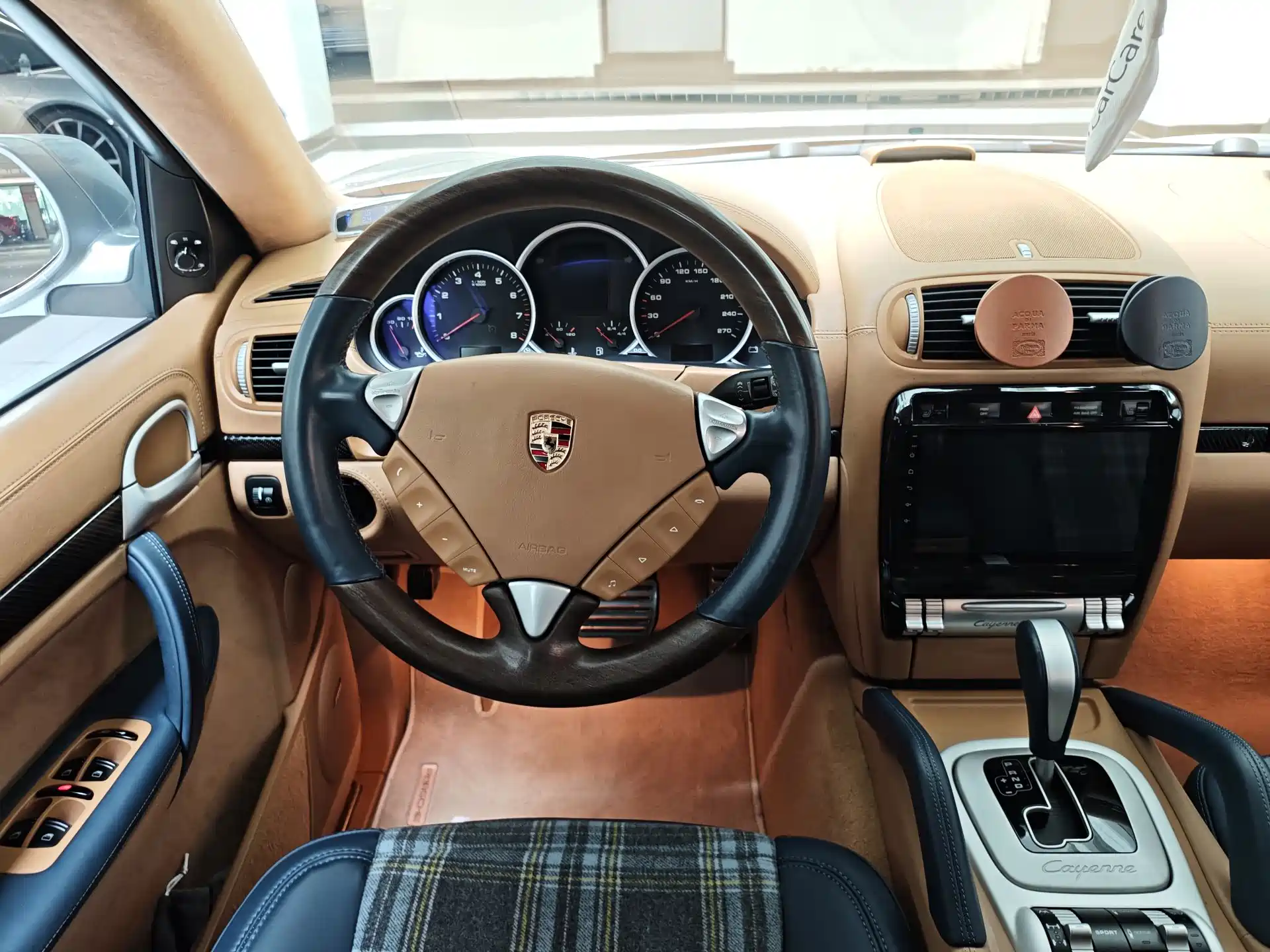 صورة 13 - Porsche Cayenne