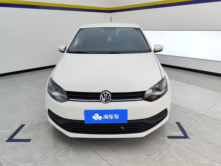 Volkswagen Polo 2016 1.4L Manual Trend фото 2