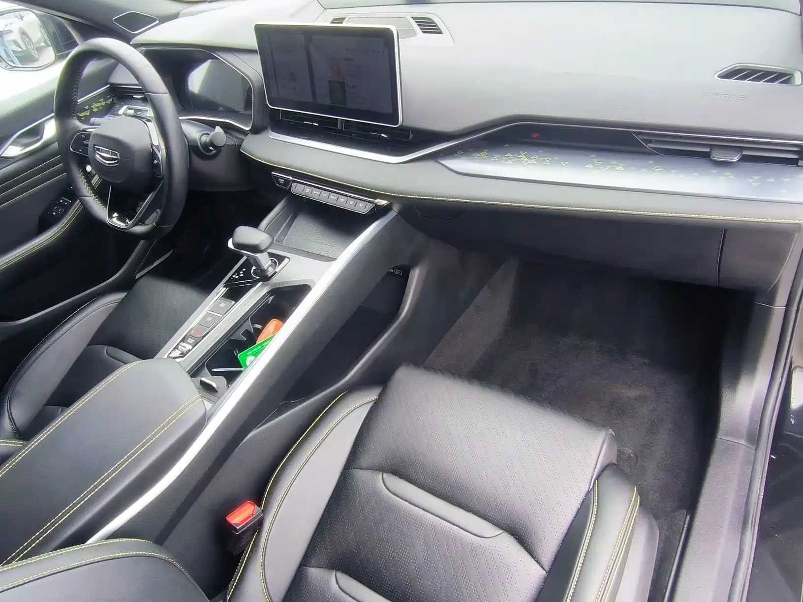 Фото 9 - Geely Preface