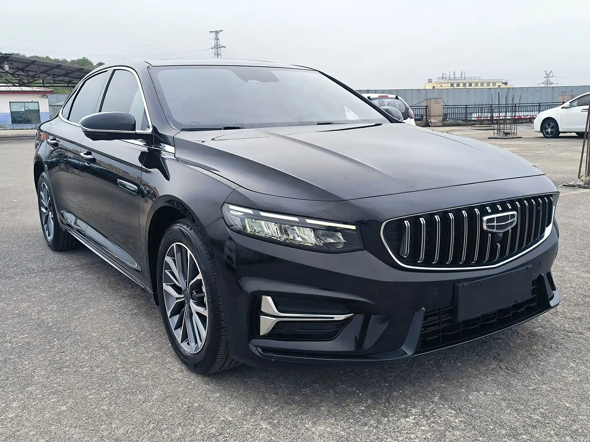 Фото 3 - Geely Preface