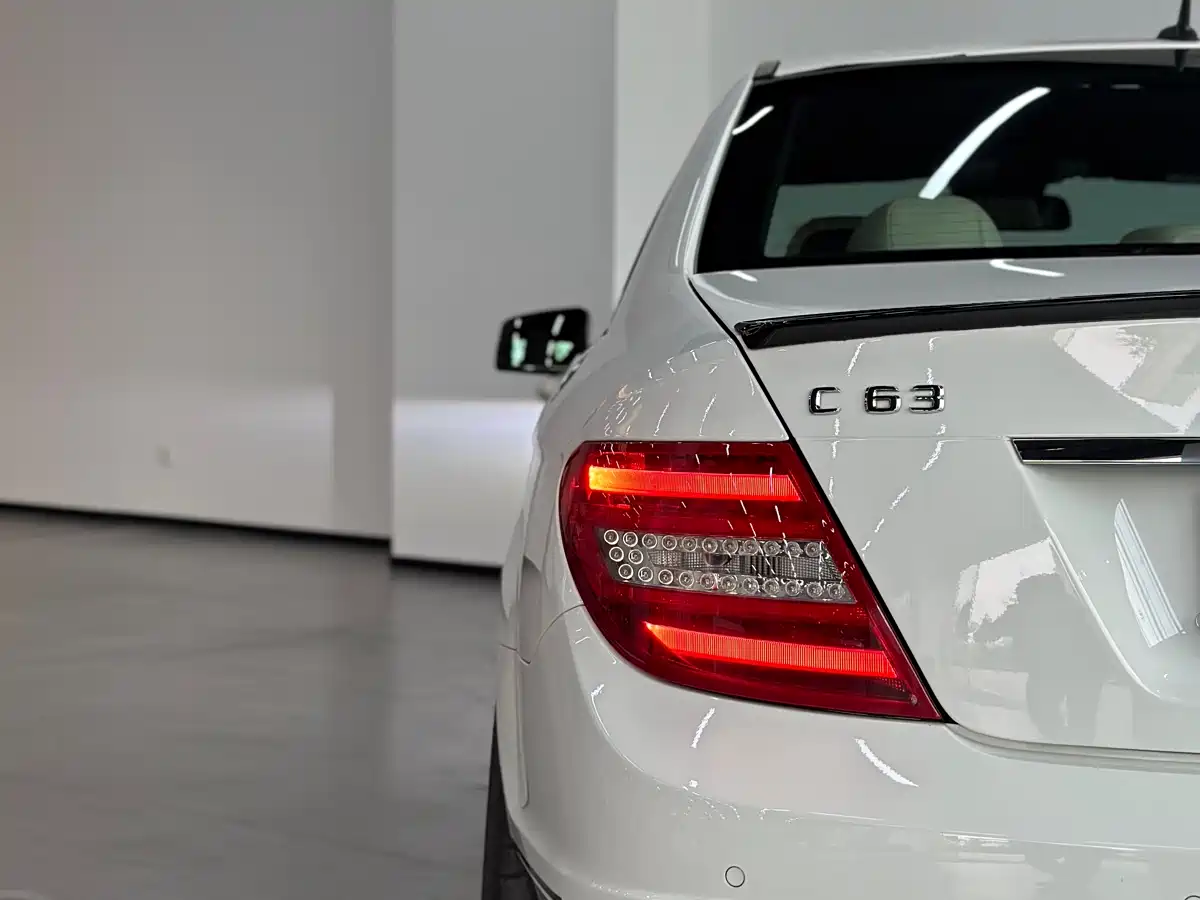 Mercedes-Benz C-Class AMG 2014 AMG C 63 Edition 507 фото 24