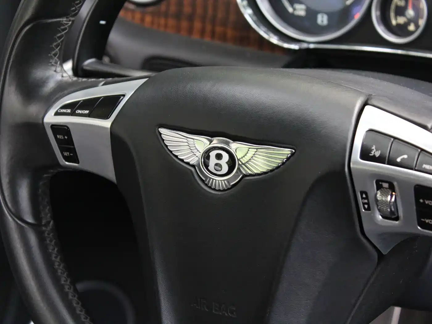 Bentley Continental 2013 2012 4.0T GT V8