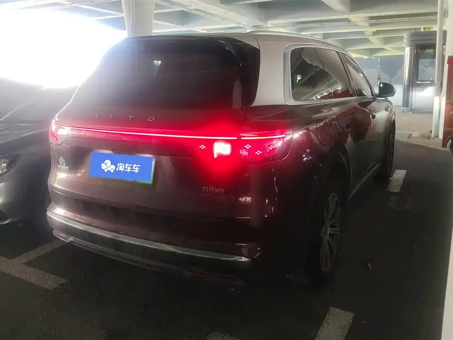 AITO Wenjie AITO M8 2025 Range Extender Max+ Edition 53.4kWh 5-seater фото 3