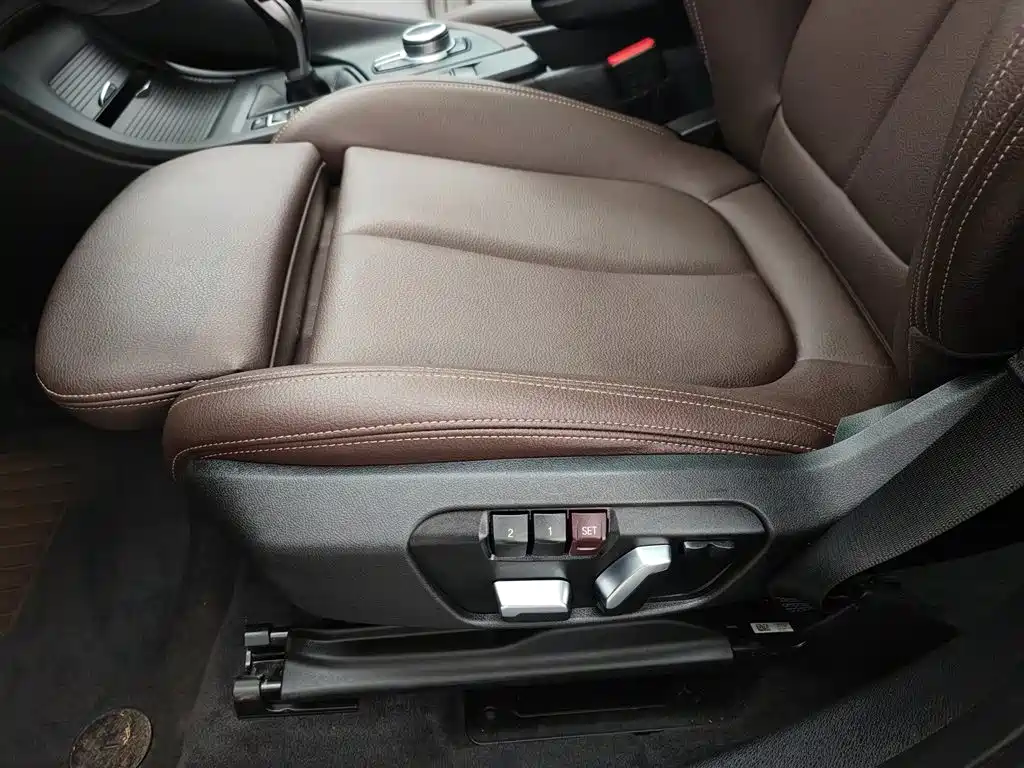 BMW X1 2021 sDrive20Li Fashion фото 20