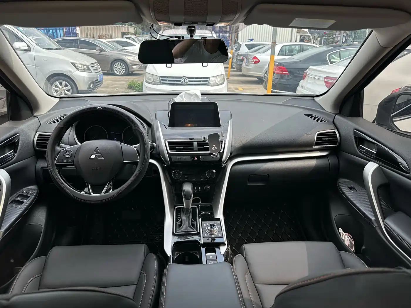 Mitsubishi Eclipse Cross 2021 1.5T CVT 2WD Dream Edition фото 5