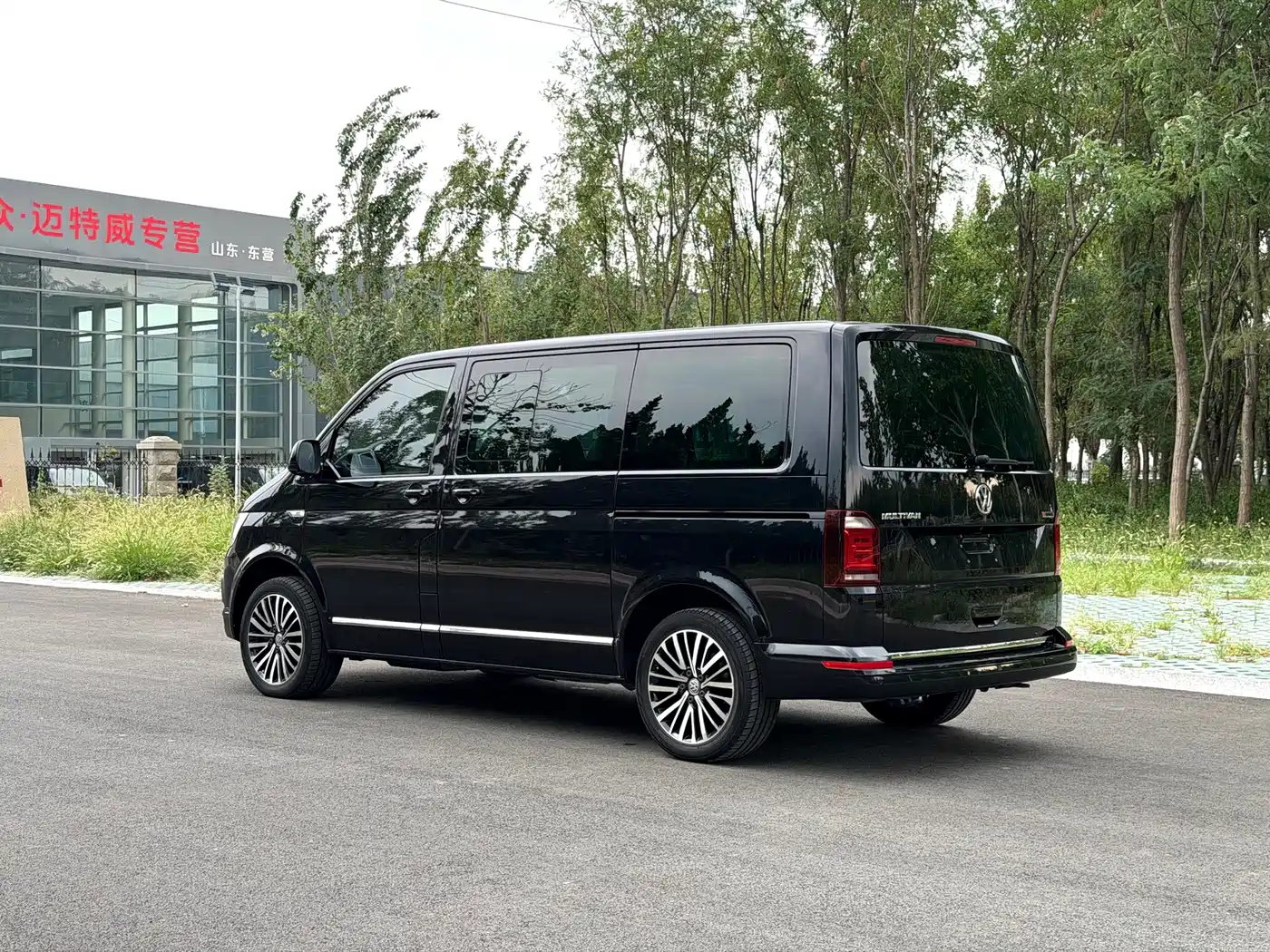 Volkswagen Multivan 2019 2019 2.0TSI 4WD Premium 7-seater