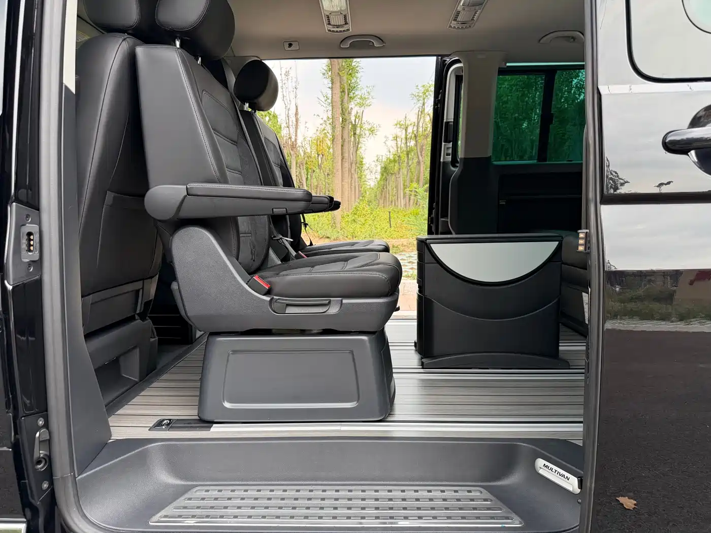 Volkswagen Multivan 2019 2019 2.0TSI 4WD Premium 7-seater