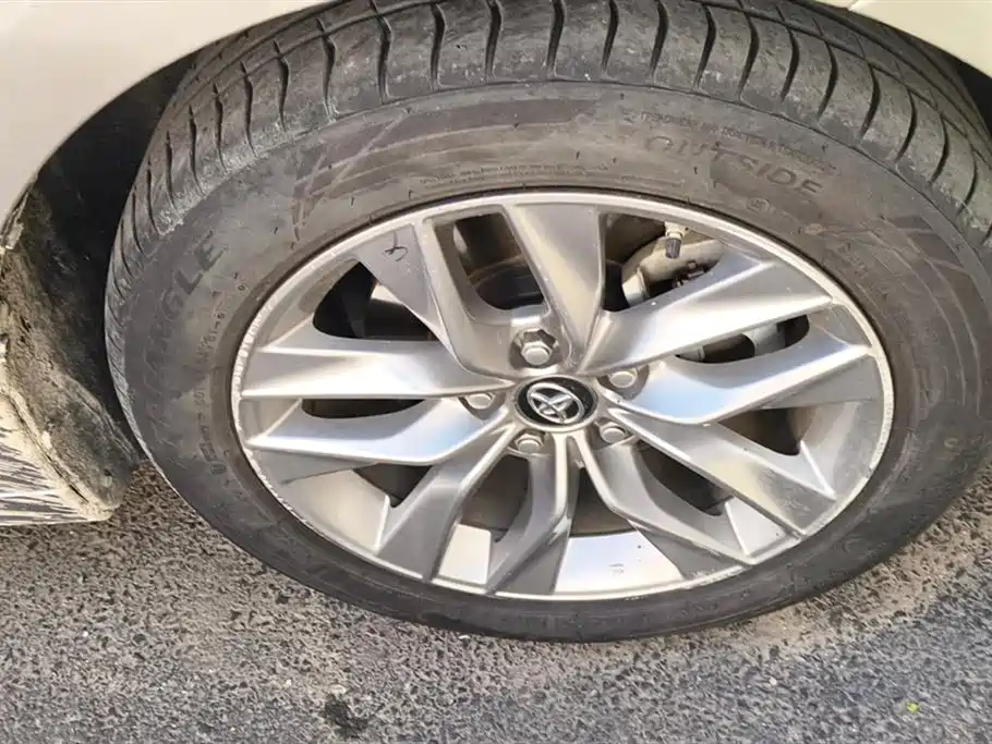 Toyota Avalon 2019 Hybrid 2.5L Luxury Edition China VI фото 6