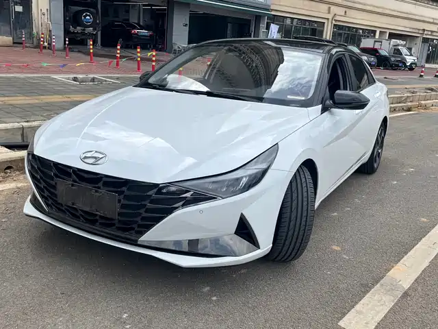 Hyundai Elantra 2021 1.5L CVT GLS Leading Edition