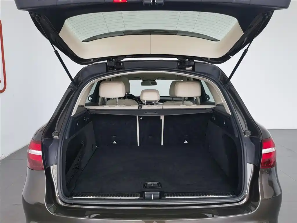 Mercedes-Benz GLC 2017 GLC 300 4MATIC Dynamic фото 16