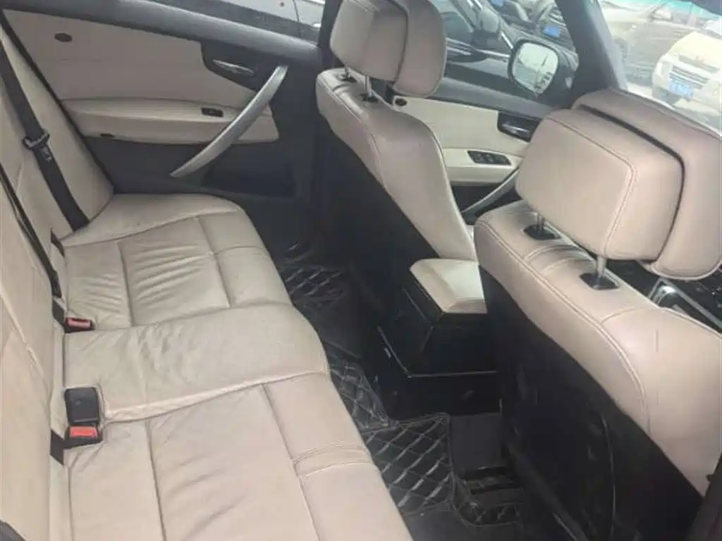 BMW X3 (Import) 2010 xDrive30i Explorer Edition фото 5