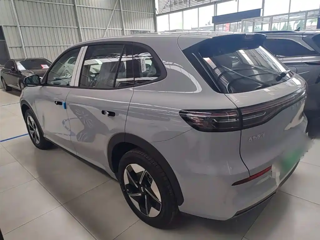 Geely Galaxy Galaxy E5 2026 530km Voyager Edition фото 5
