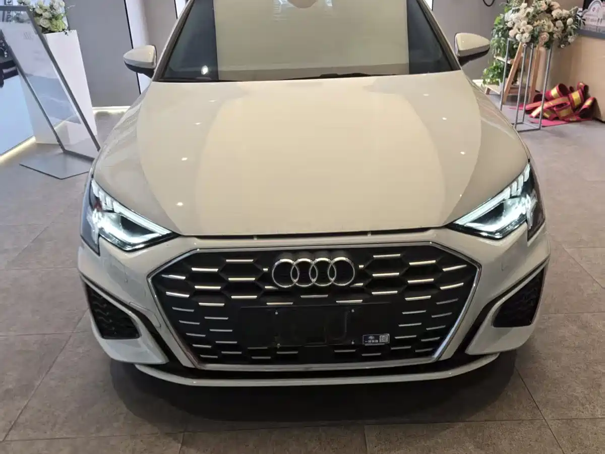 Audi A3 2022 Sportback 35 TFSI Luxury Sport фото 2