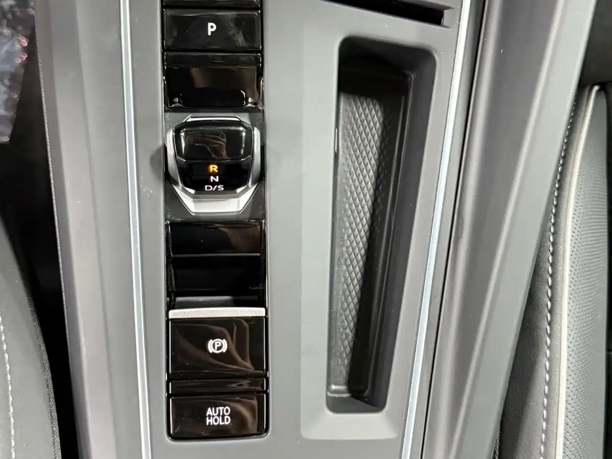 Volkswagen Golf 2021 280TSI DSG R-Line фото 10