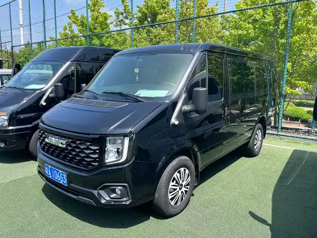 Jiangling JMC Fushun 2025 Model 2.0T 8AT Diesel Short Wheelbase Low Roof Commercial MPV 5/6 Seats Dual-opening Tailgate