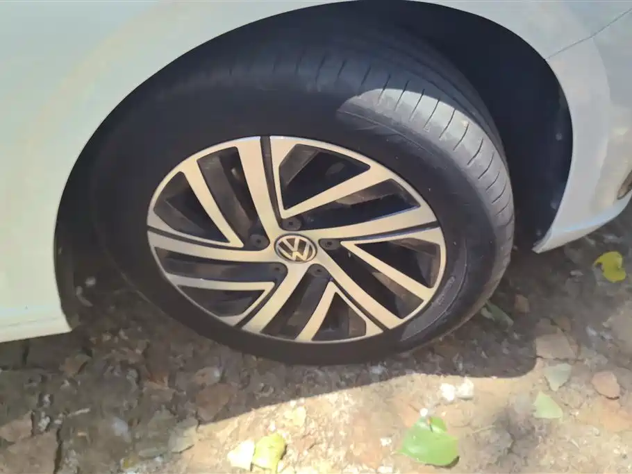 Volkswagen Lavida 2024 Model 300TSI DSG Starlight Leading Edition фото 6