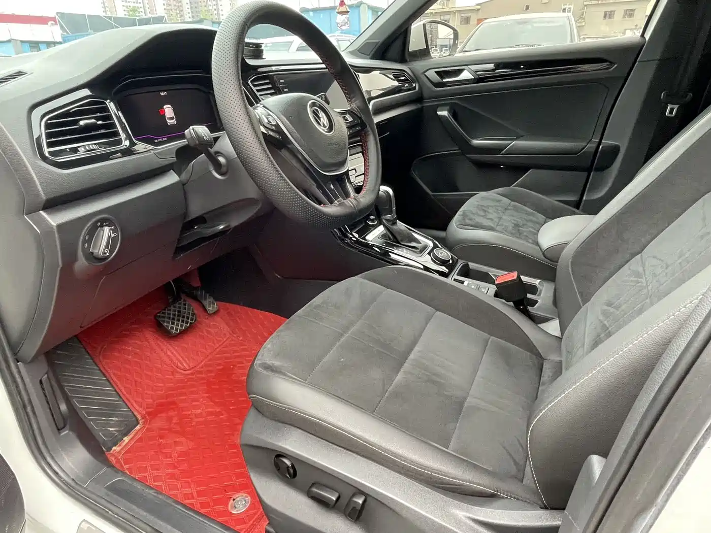 Volkswagen T-ROC 2021 280TSI DSG 4WD Luxury Connected фото 10