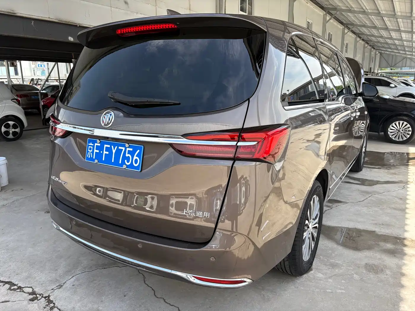 Buick GL8 2021 Land Business Class 652T Luxury фото 3