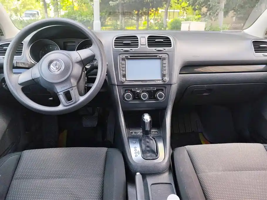 Volkswagen Golf 2010 1.4TSI Auto Comfort фото 12