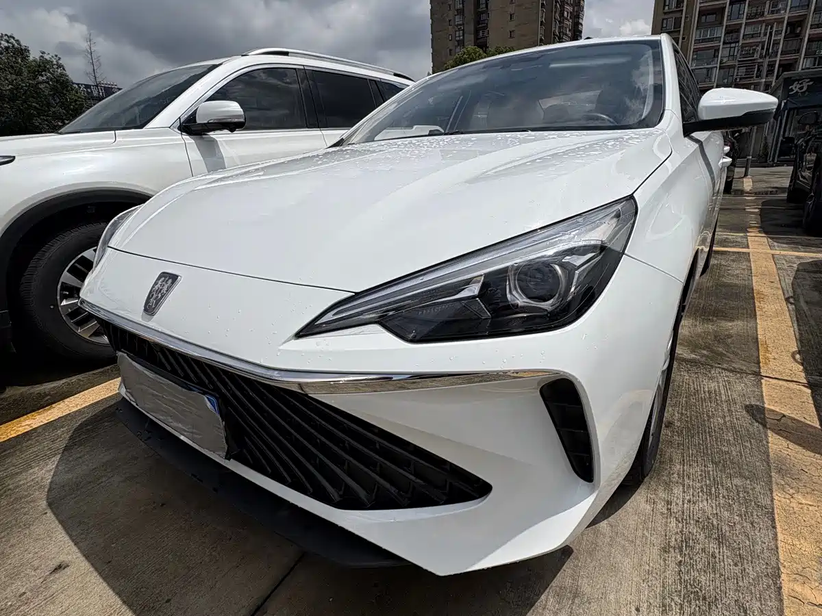 Roewe i5