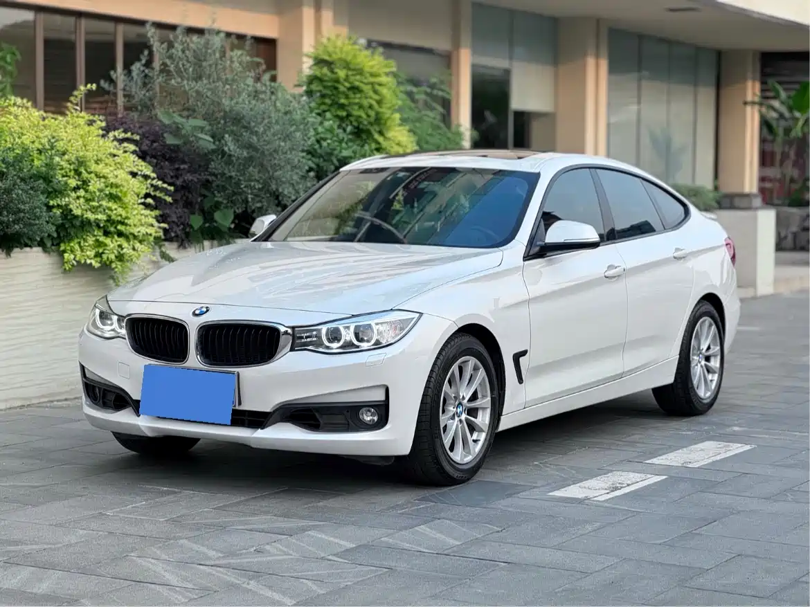 BMW 3 Series GT 2013 Model 320i Leading