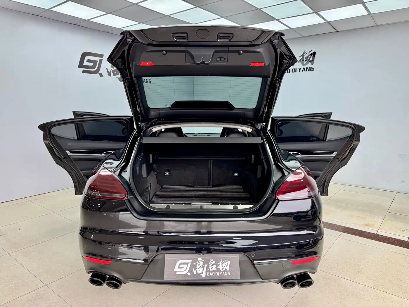 Porsche Panamera 2014 Panamera 3.0T фото 24