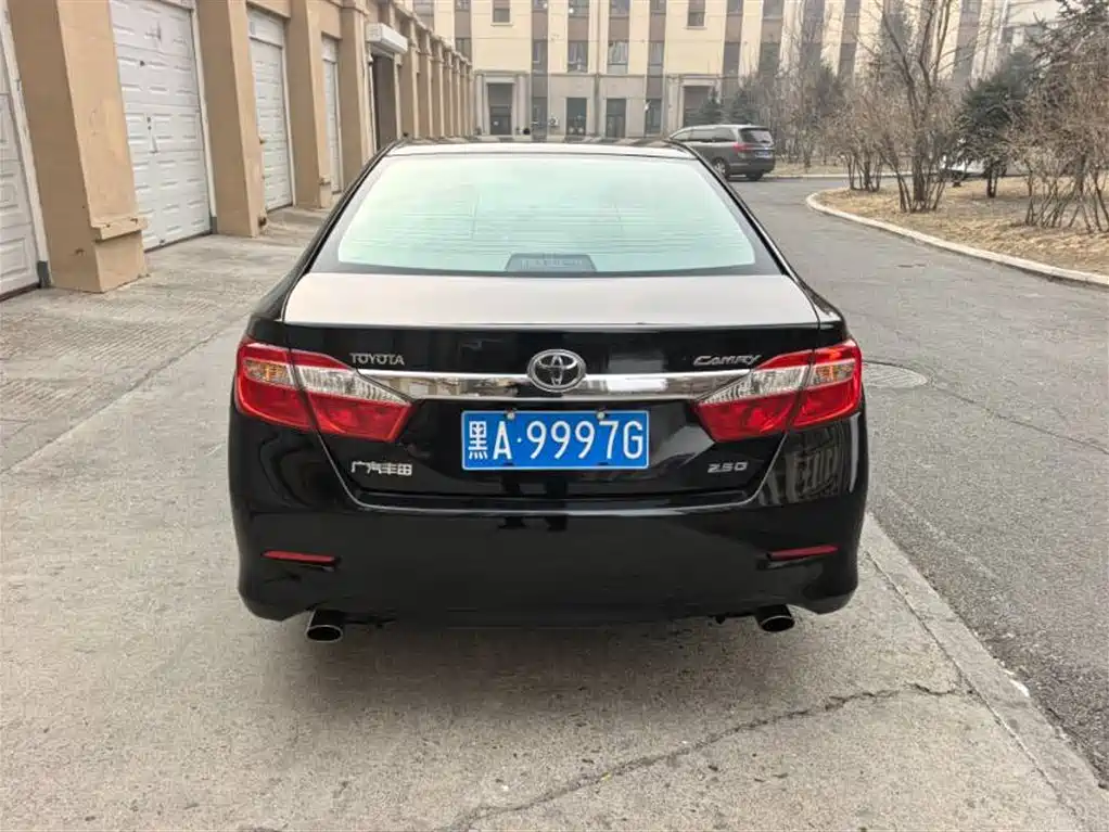 Toyota Camry 2012 2.5G Luxury Navigation Edition фото 5