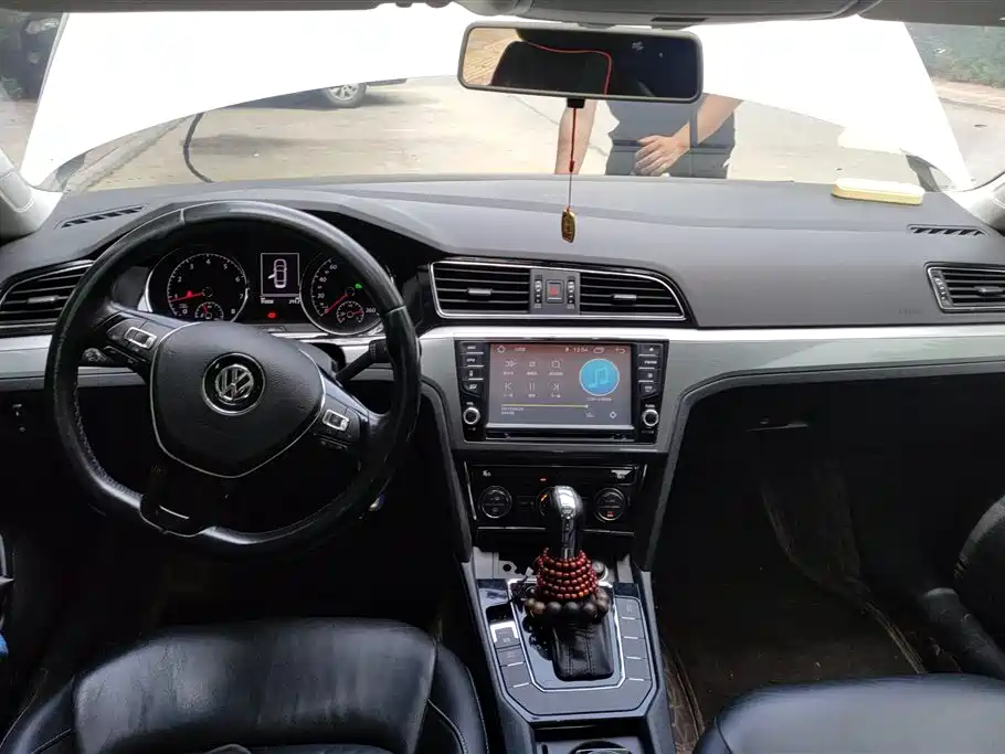 Volkswagen Lamando 2015 280TSI DSG Comfort фото 12