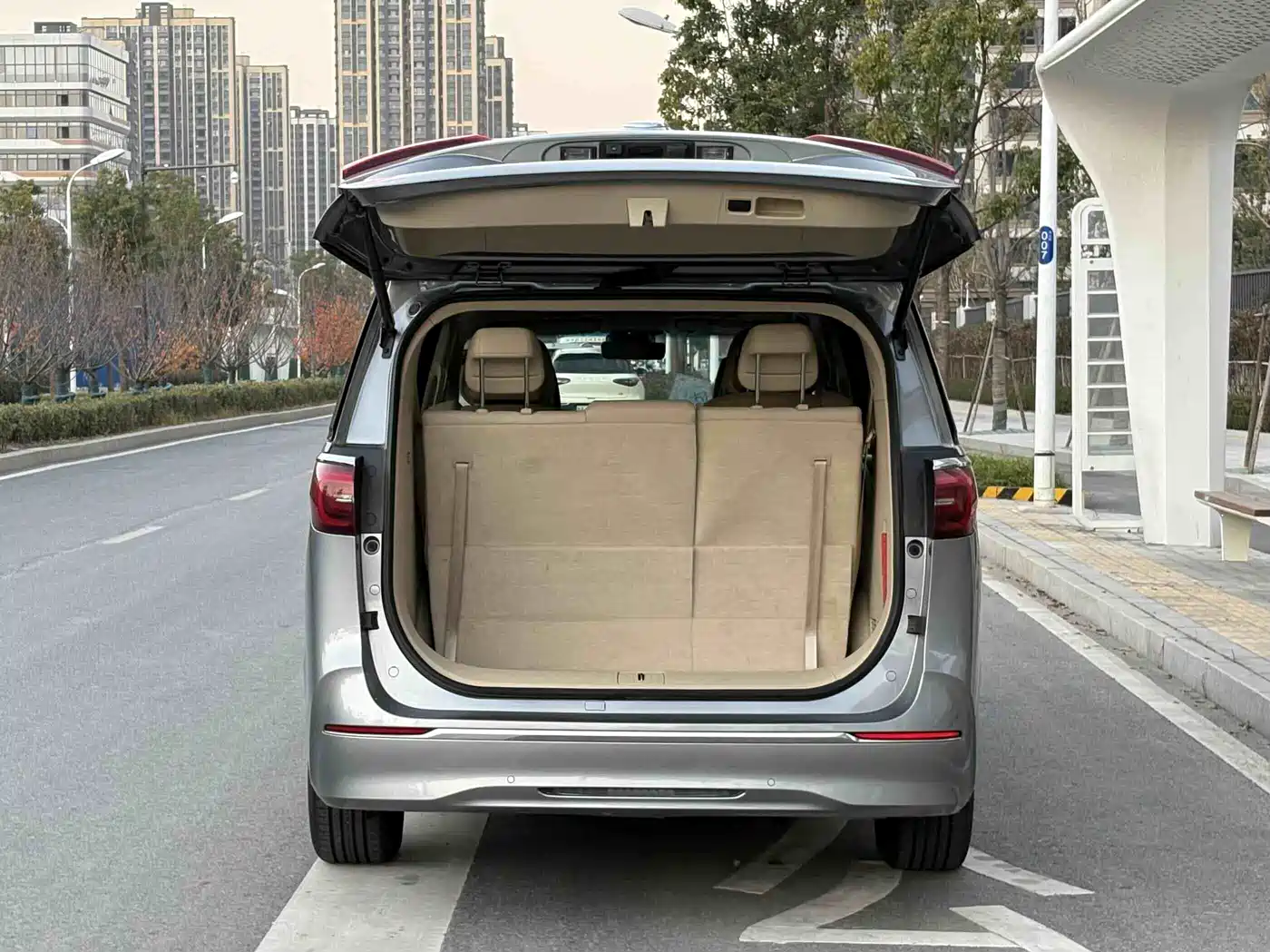 Buick GL8 2023 ES Landmaster Exclusive фото 7