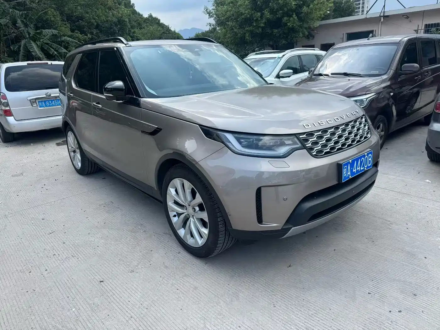 Land Rover Discovery 2024 2024 360PS Dynamic SE