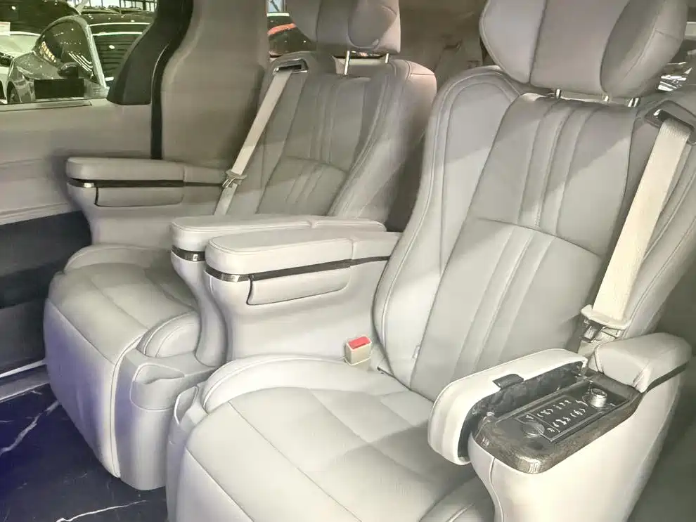 Toyota Granvia 2023 2023 2.5L Hybrid Comfort Edition